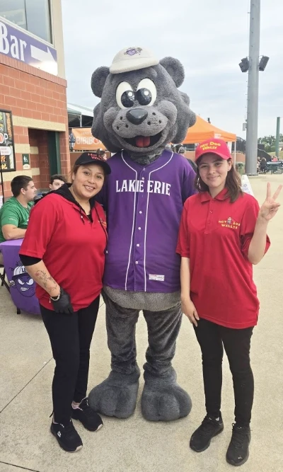 Hot Dog Wally’s staff with Lake Erie mascot